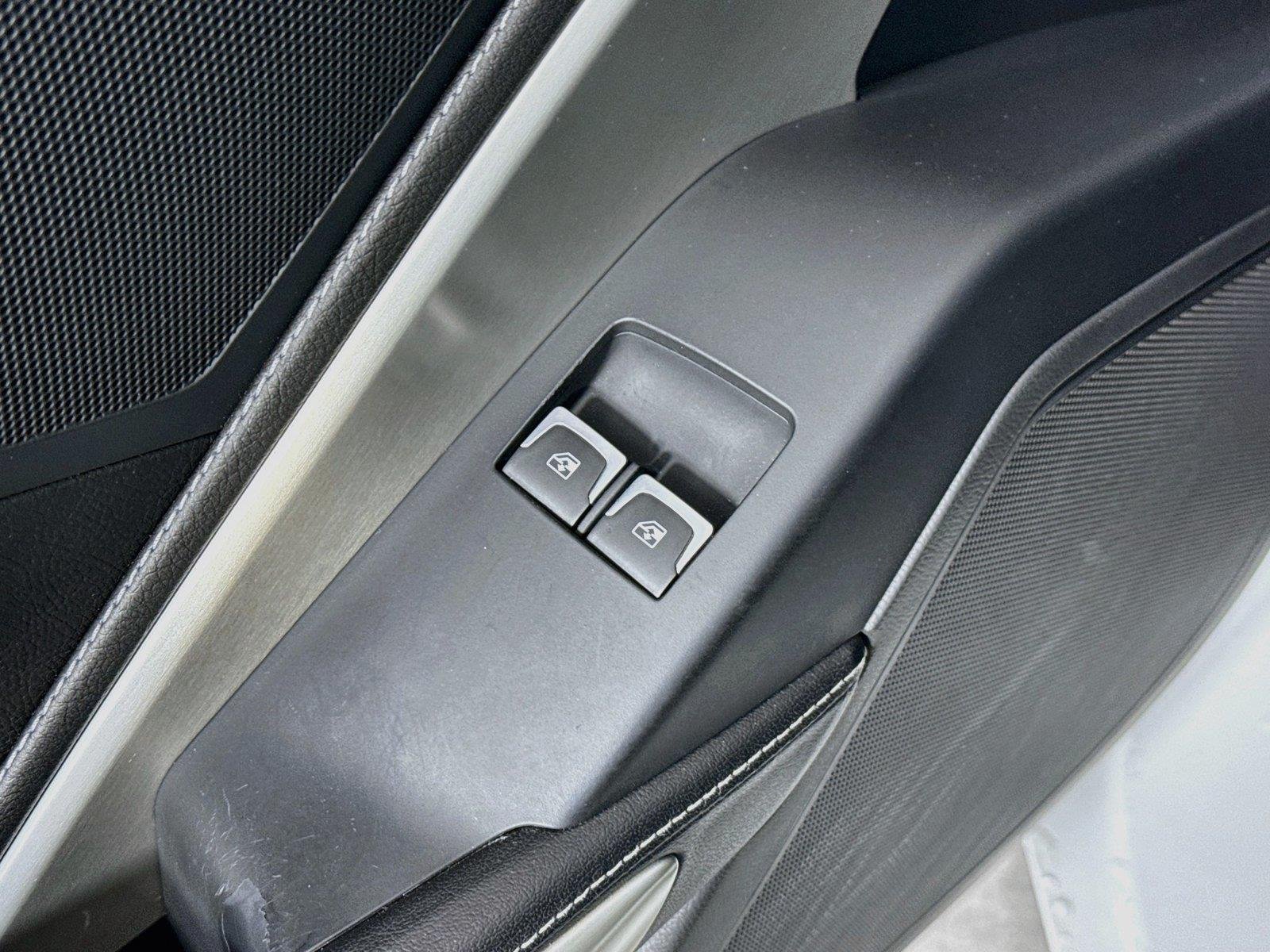 Used 2016 Arctic White Chevrolet Z06 2LZ image 29