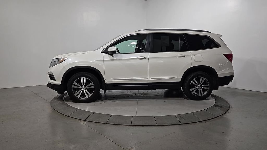 Used 2017 White Honda EX-L image 2
