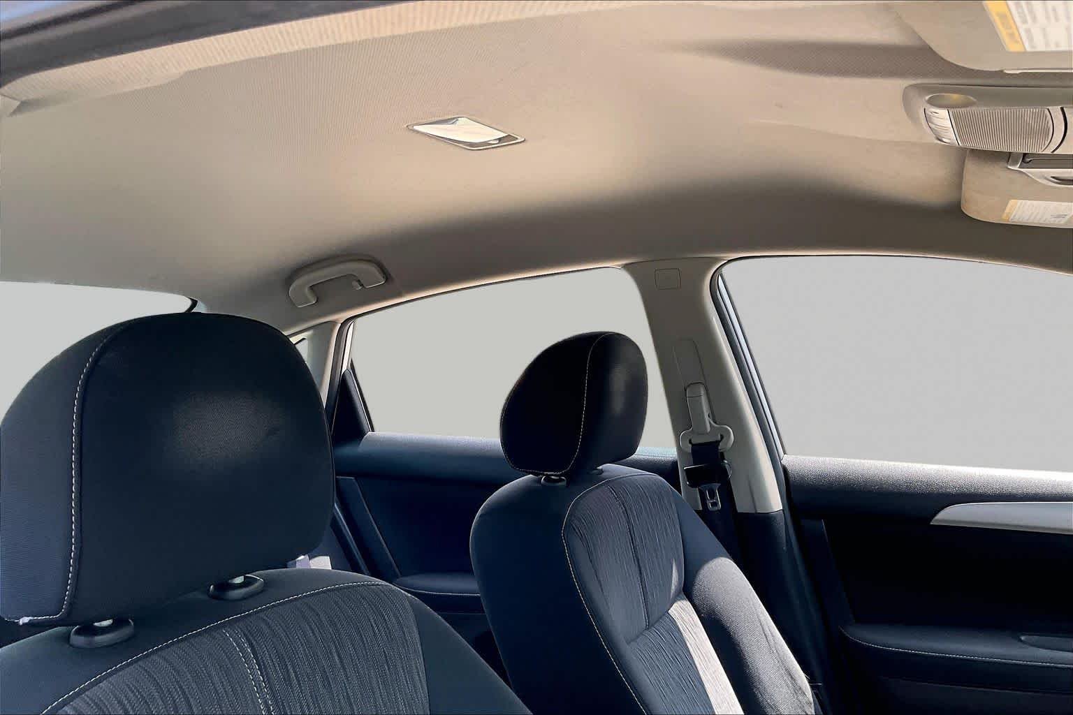 Used 2014 Brilliant Silver Nissan SV image 14