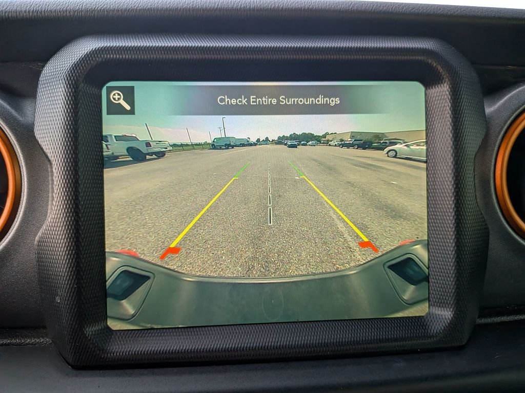 Used 2021 Gray Jeep Mojave image 25