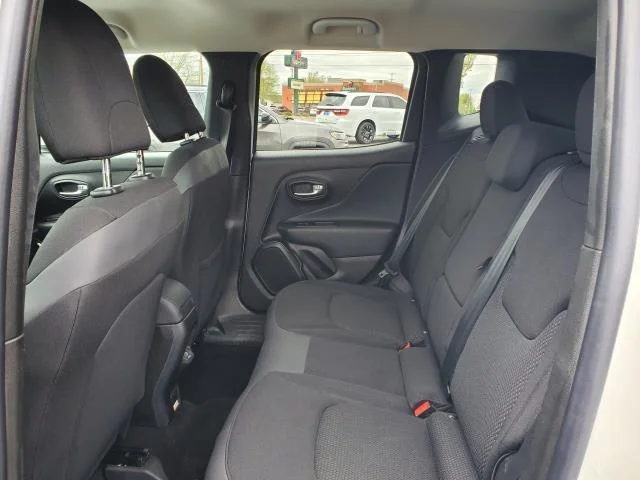 Used 2020 Alpine White Clearcoat Jeep Altitude image 24