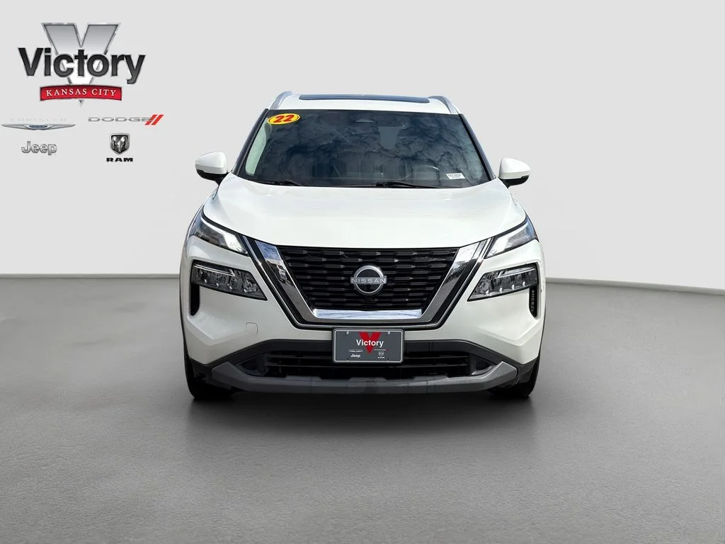 Used 2022 Nissan Rogue SV with VIN 5N1BT3BA0NC710234 for sale in Kansas City