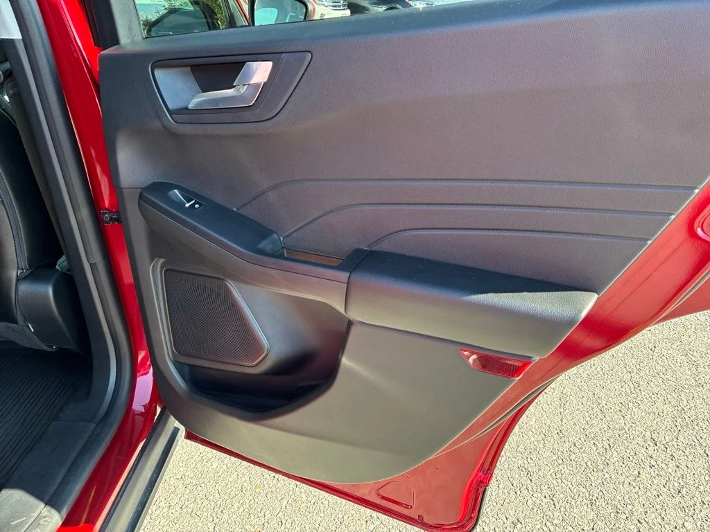 Used 2022 Red Ford SEL image 57