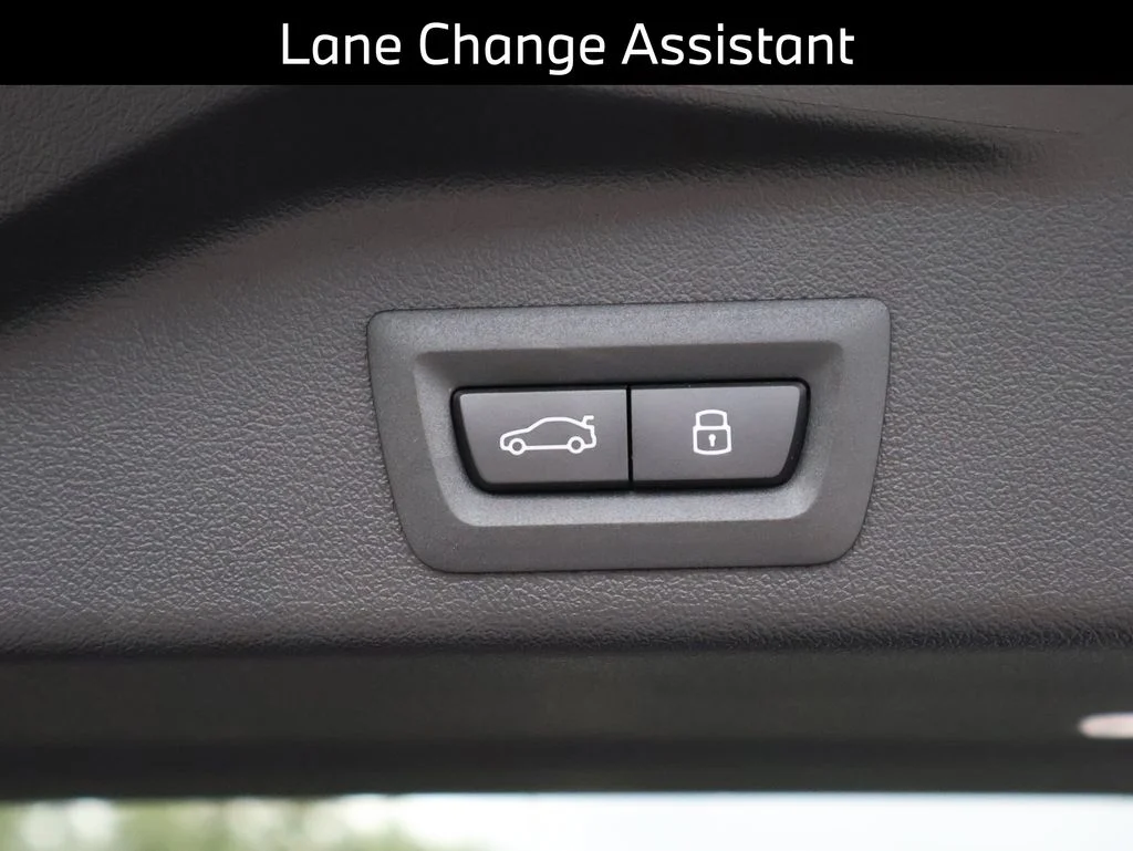 New 2026 White BMW xDrive40i image 20