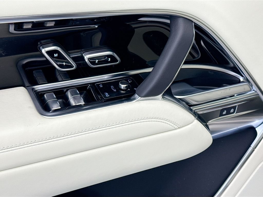 New 2026 Batumi Gold Land Rover SE image 22