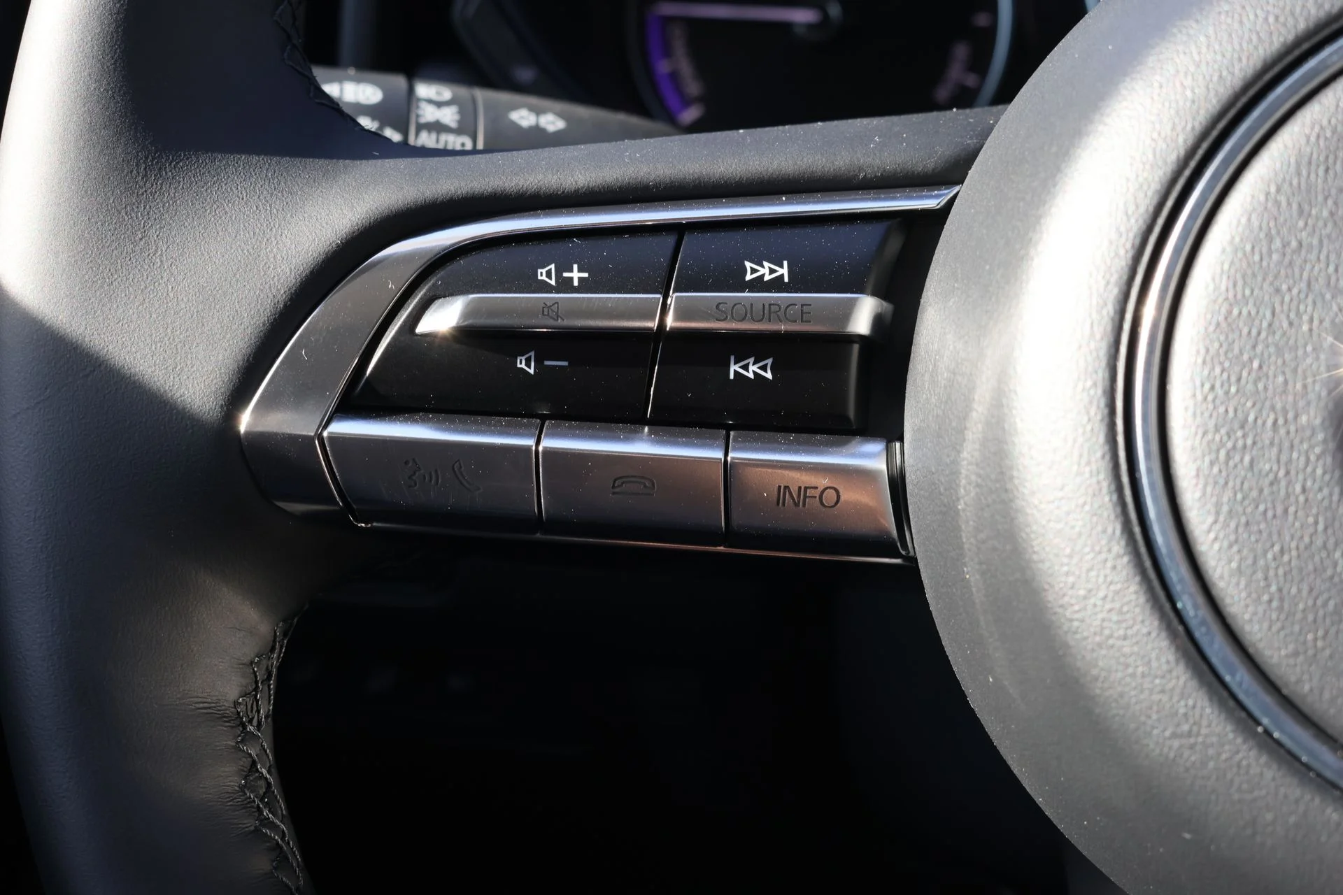 2026 Mazda CX-50 Premium Plus - Photo 9