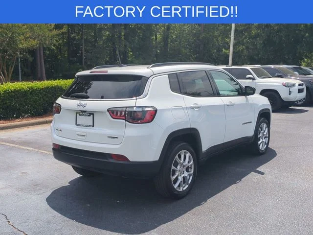 Used 2023 White Jeep Latitude Lux image 5