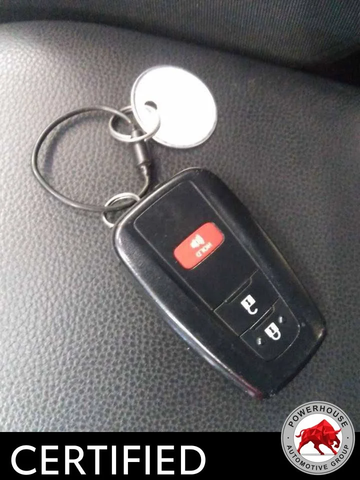 Used 2025 Gray Toyota XLE image 3