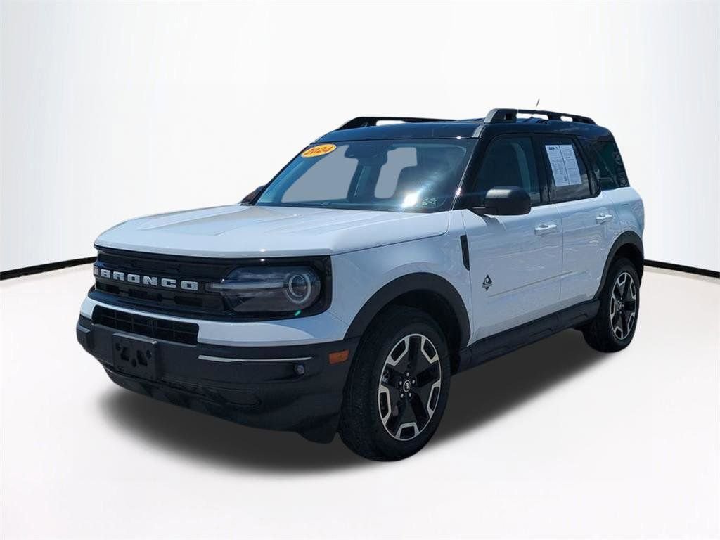 Used 2024 White Ford Outer Banks image 9