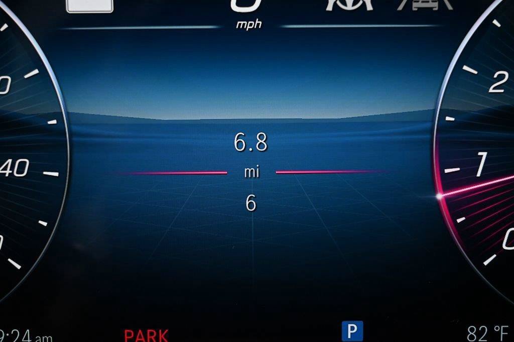 New 2027 Polar White Mercedes-Benz GLC 300 image 49