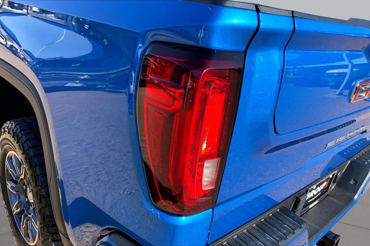 Used 2024 Dynamic Blue Metallic GMC AT4 image 29