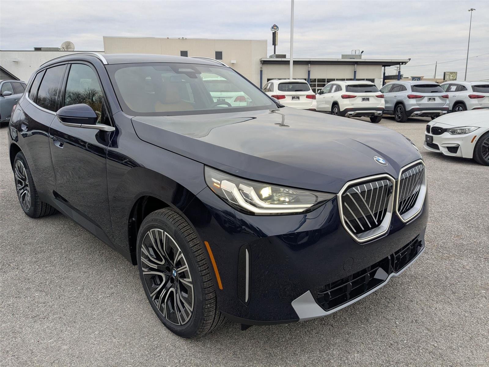 2026 BMW X3 30 - Photo 3