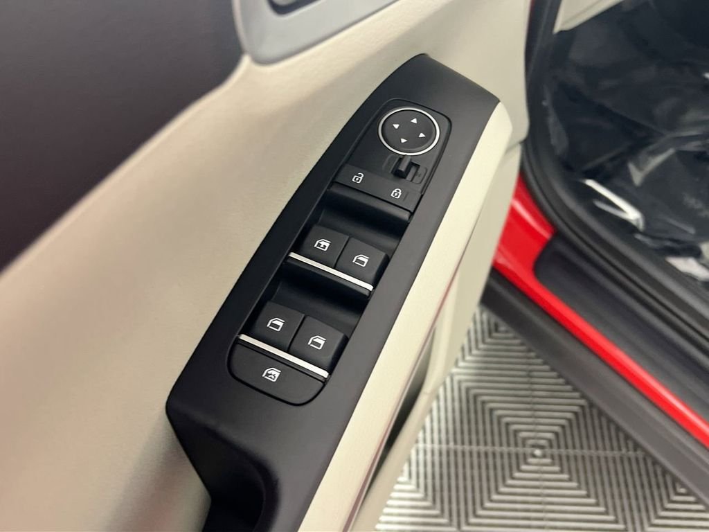 Used 2022 Red Kia LX image 16