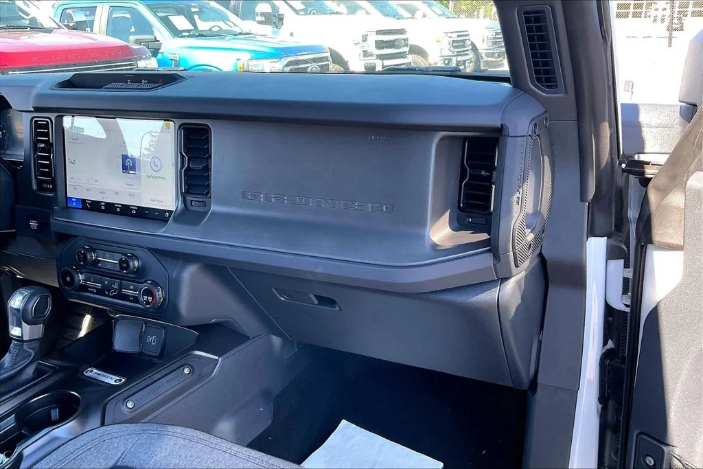 2025 Ford Bronco 2-Door Base - Photo 15