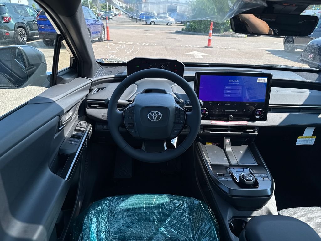 2026 Toyota bZ XLE - Photo 11