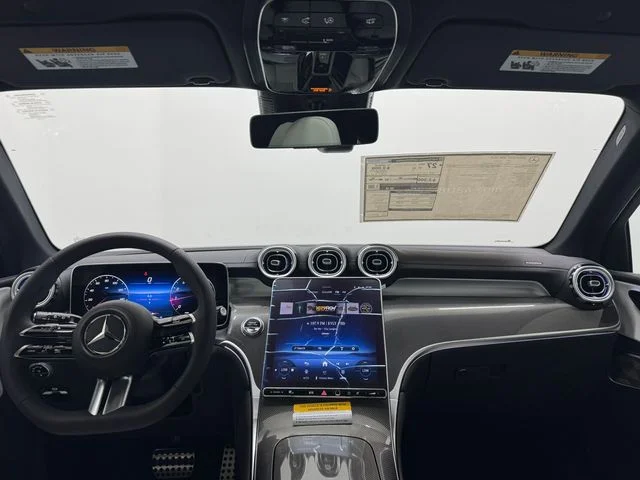 New 2026 MANUFAKTUR Moonlight Whit Mercedes-Benz GLC 300 image 6
