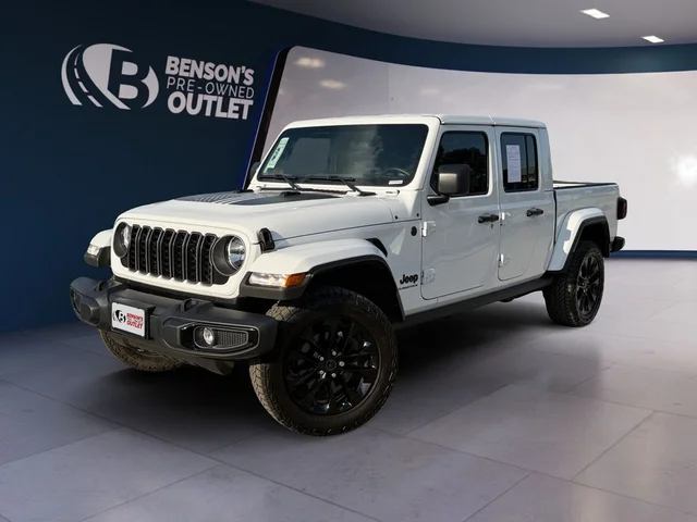 2025 Jeep Gladiator Nighthawk
