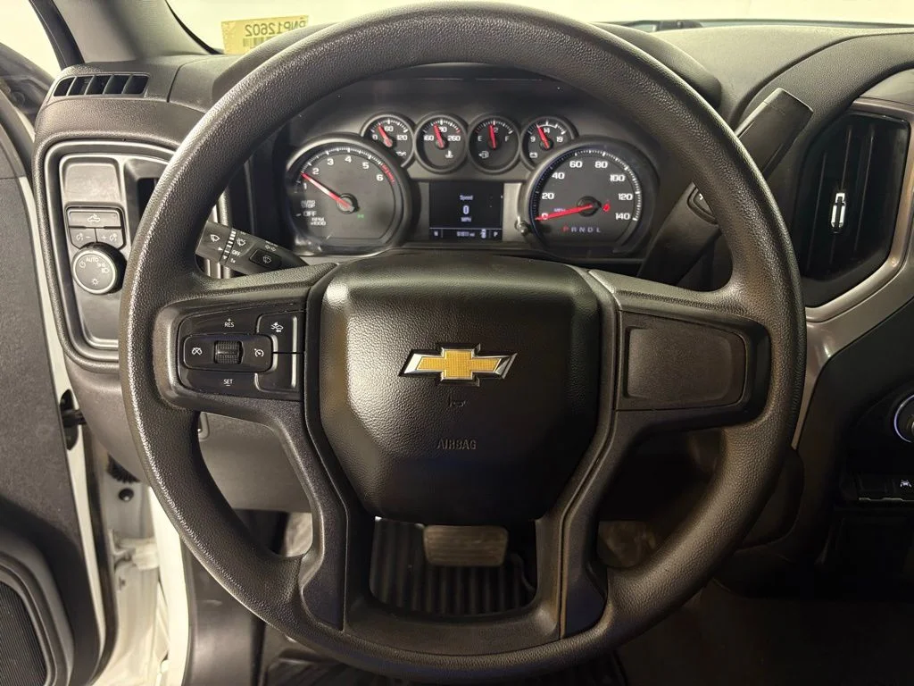 Used 2023 White Chevrolet Custom image 17