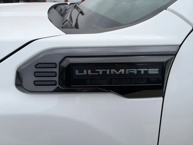 Used 2024 White GMC Denali Ultimate image 3