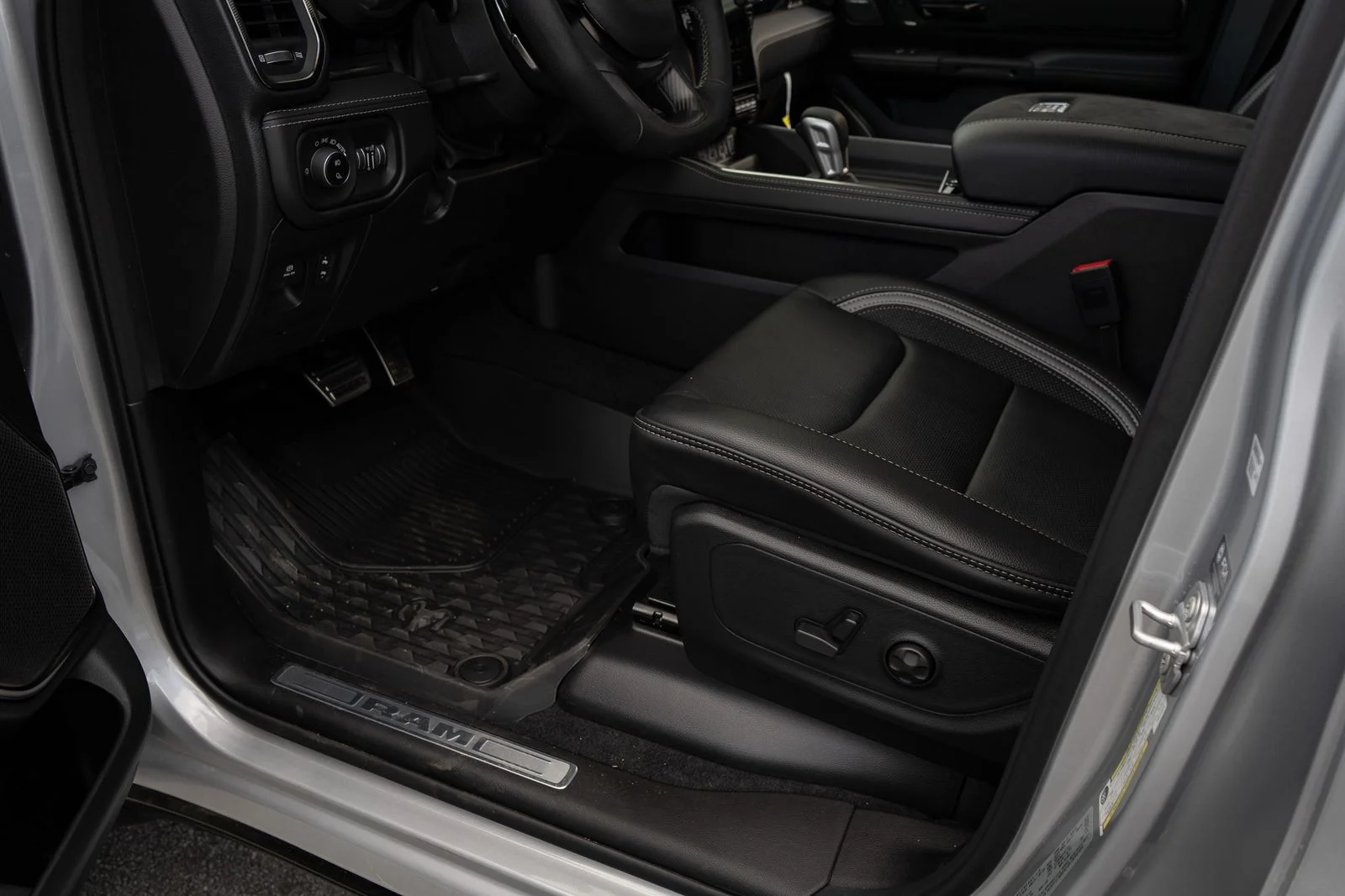2026 RAM 1500 RHO - Photo 35