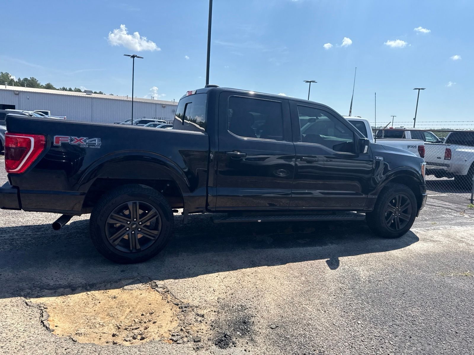 Used 2021 Agate Black Metallic Ford XLT image 8
