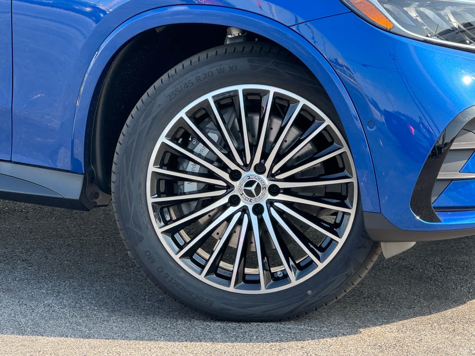 New 2027 Starling Blue Metallic Mercedes-Benz GLC 300 image 2