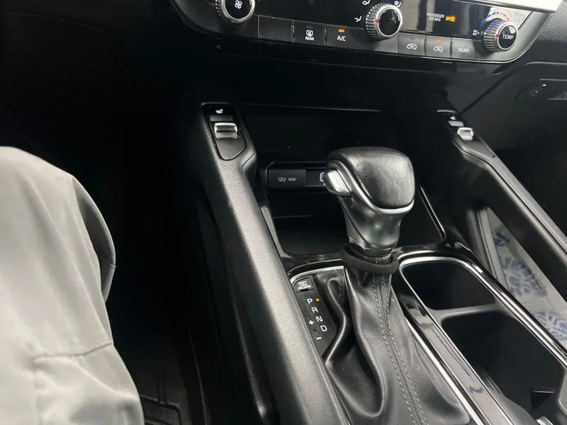 Used 2020 Silver Kia S image 26