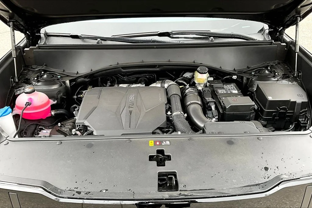 New 2027 Ebony Black Kia S image 10