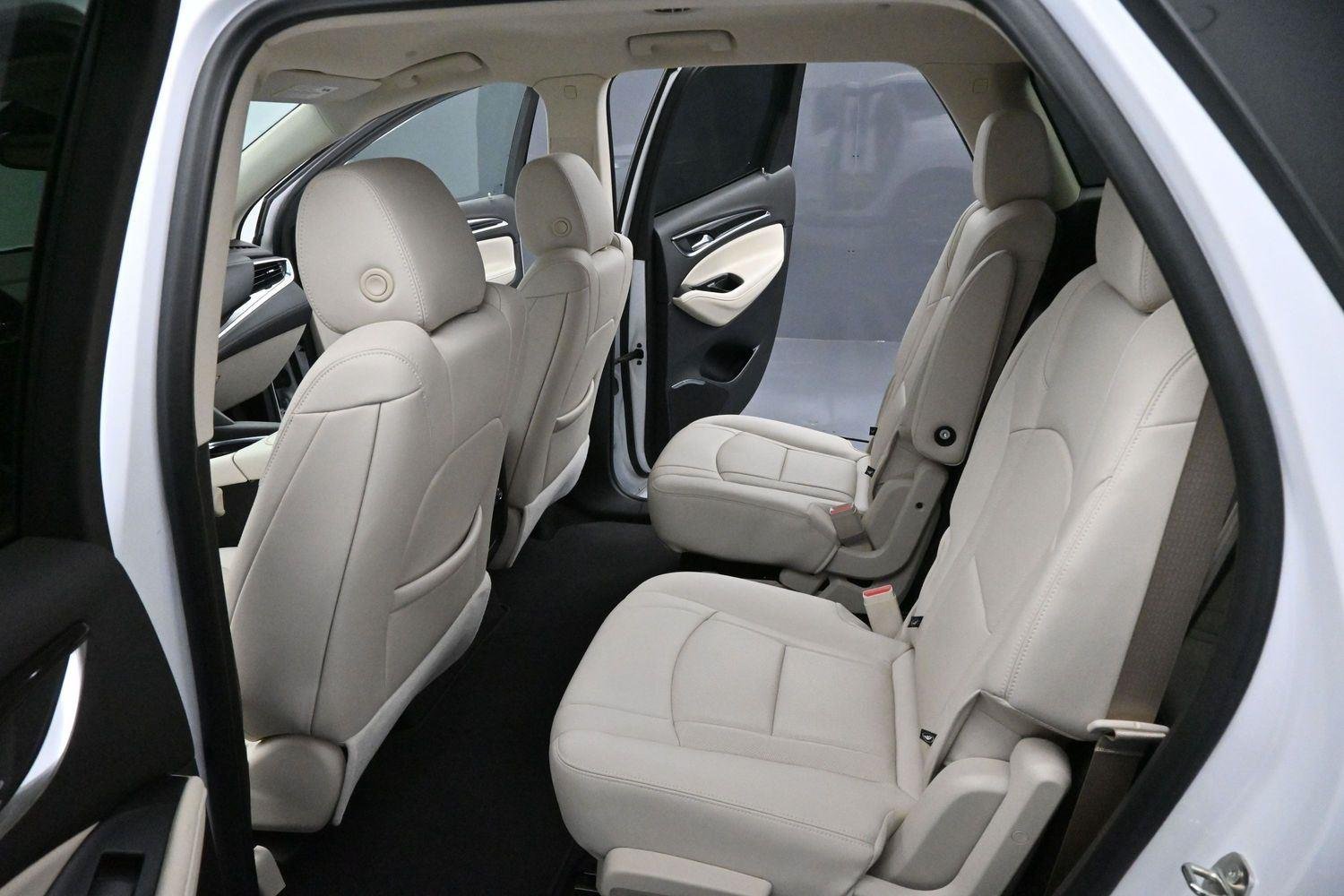 Used 2023 Summit White Buick Essence image 30
