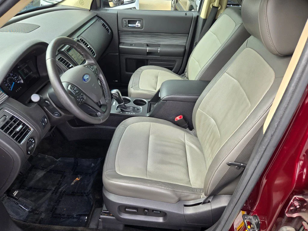 Used 2017 Red Ford SEL image 23