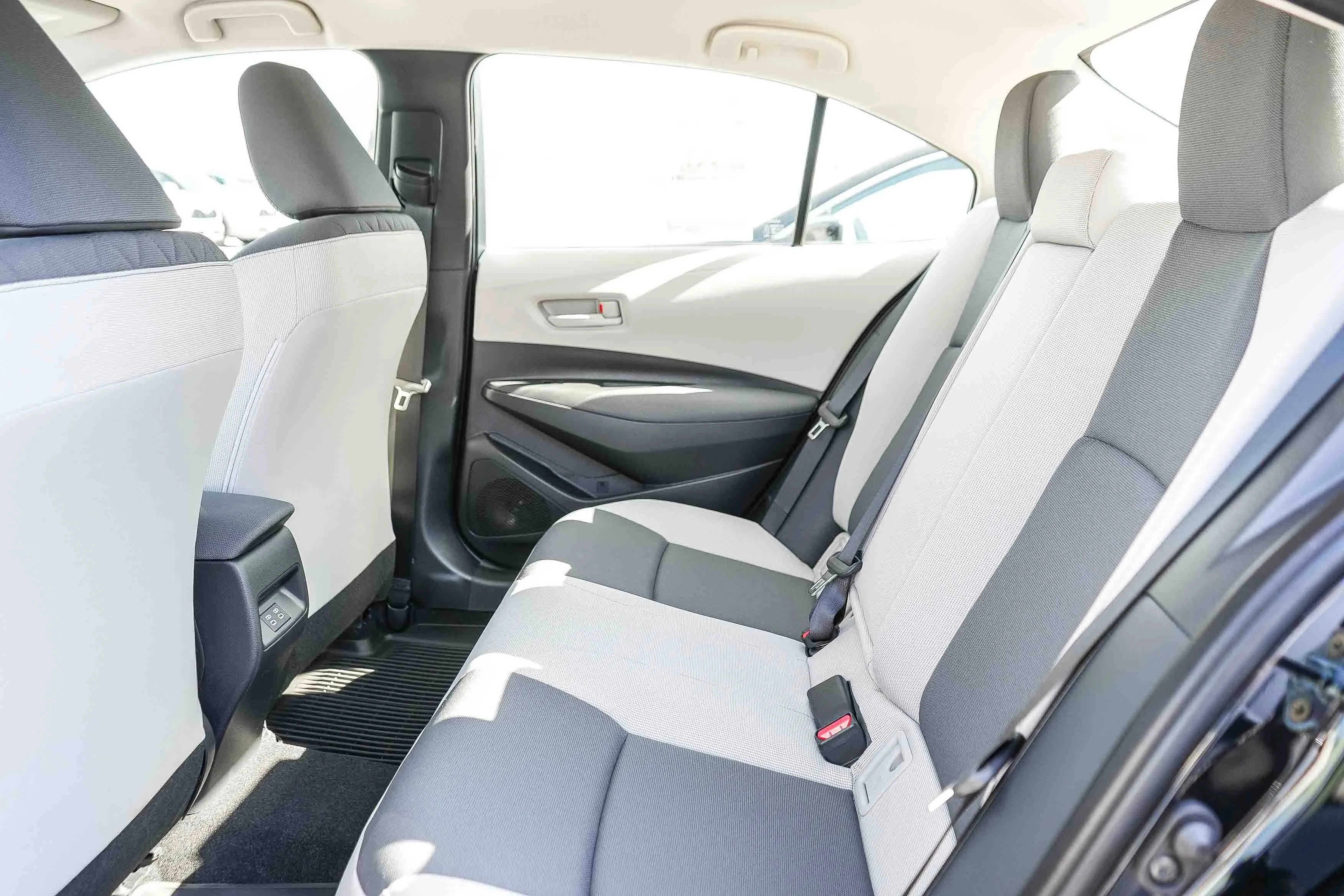 2026 Toyota Corolla LE - Photo 20