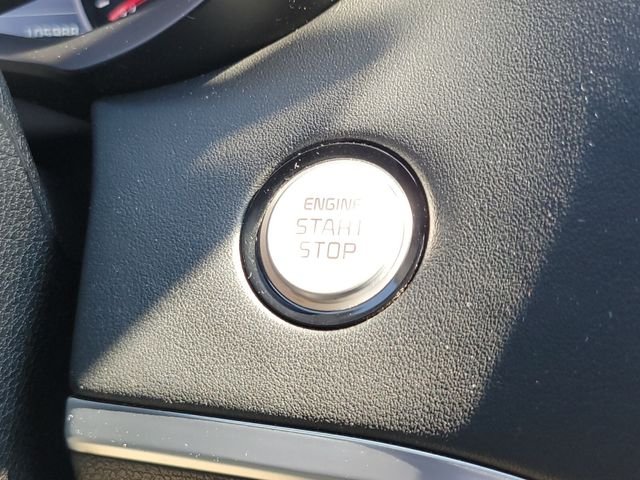 Used 2019 Blue Kia GT2 image 31