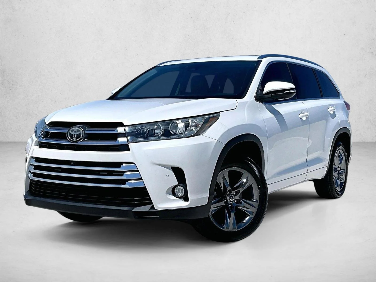 Used 2017 Blizzard Pearl Toyota Limited Platinum image 1
