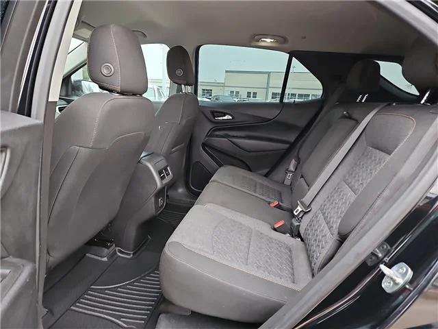 Used 2022 Mosaic Black Metallic Chevrolet LT w/1LT Front-wheel Drive image 9