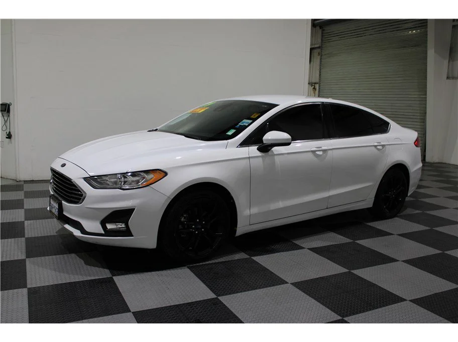 Used 2019 White Ford SE image 7