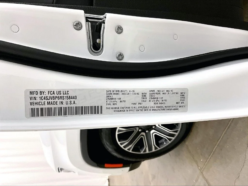 Used 2024 White Jeep Series II image 19