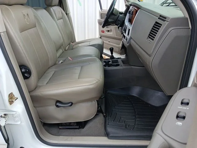 Used 2007 White Dodge Laramie image 38