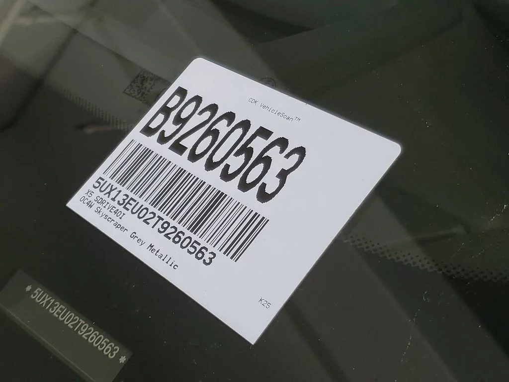 Used 2026 Gray BMW sDrive40i image 27