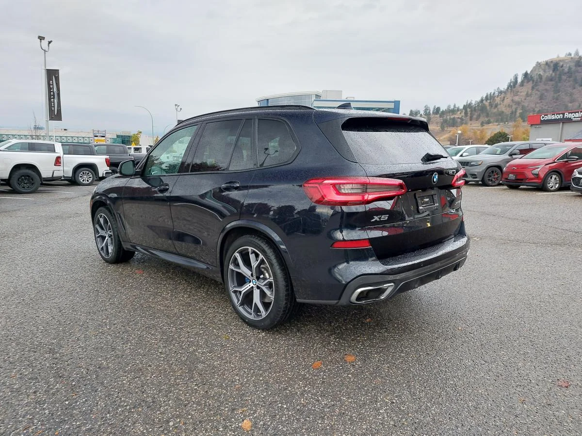 Used 2019 Black BMW xDrive50i Sports Activity Vehicle image 9
