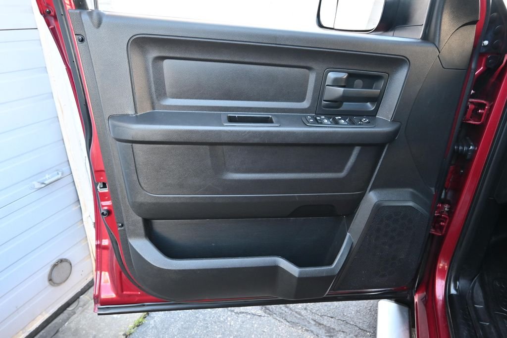 Used 2015 Deep Cherry Red Crystal Pearlcoat Ram Tradesman image 18