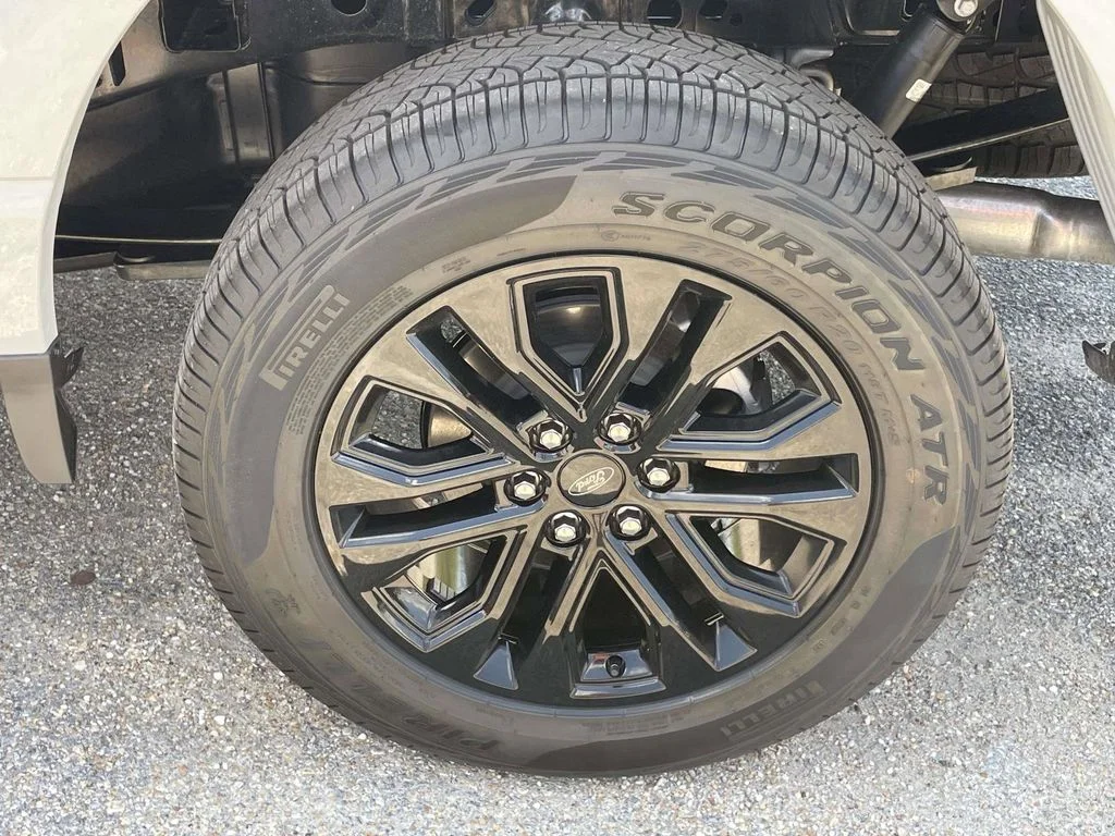 New 2026 White Ford XLT image 9