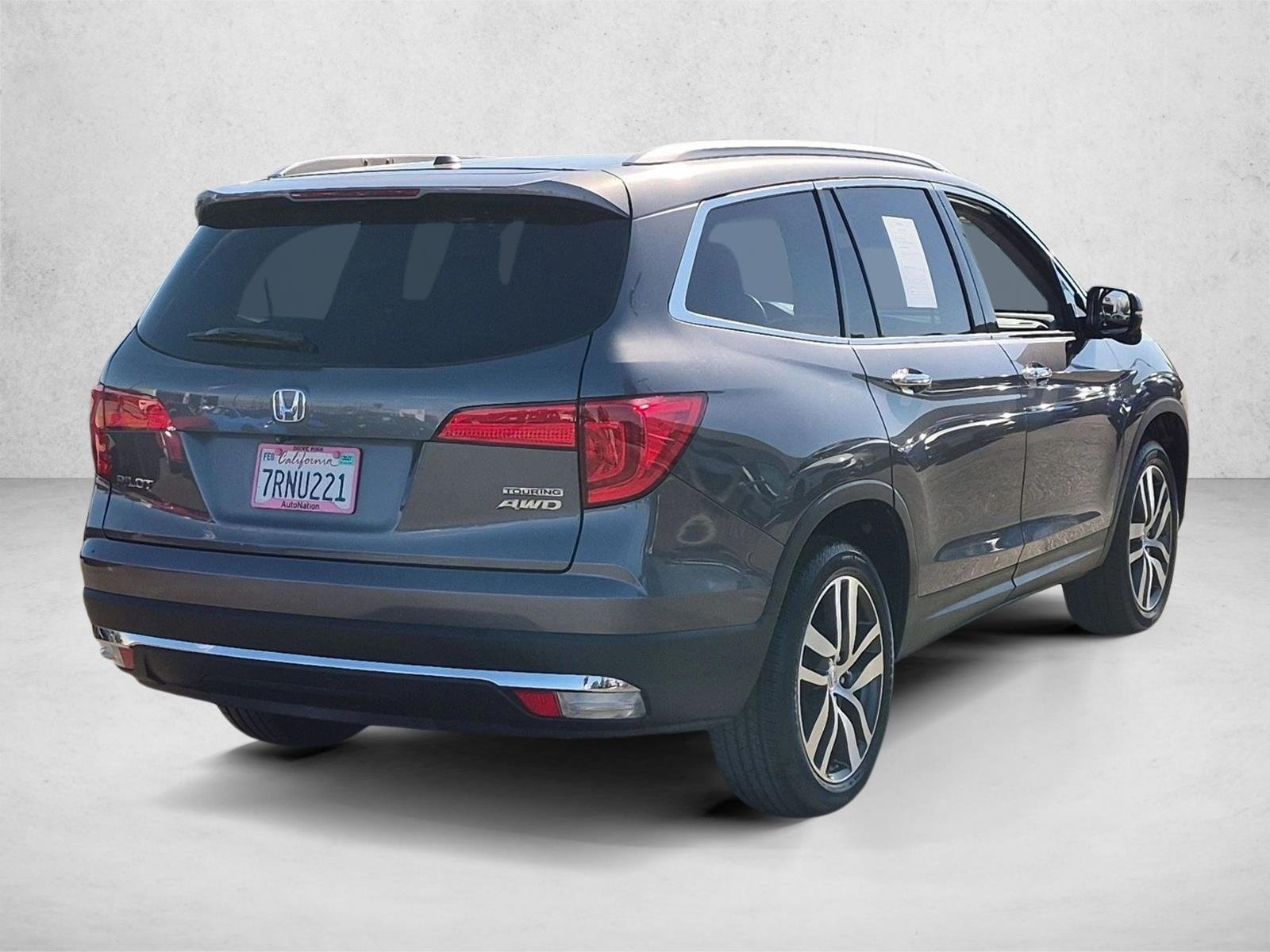 Used 2016 Modern Steel Metallic Honda Touring image 5