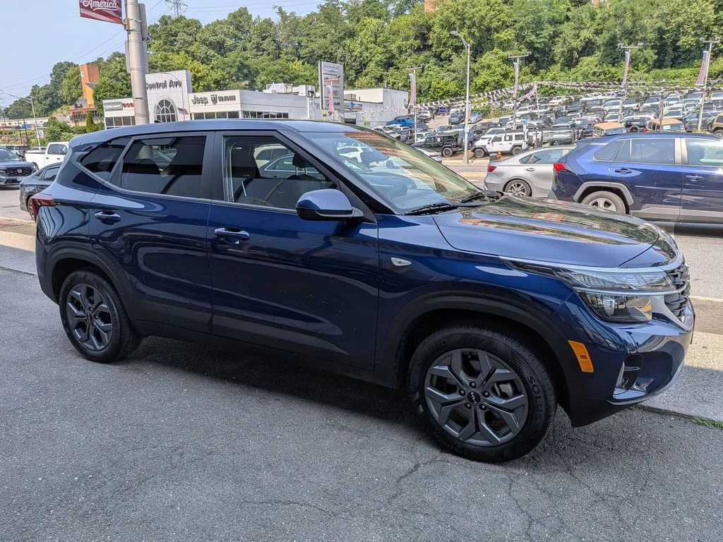 Used 2025 Blue Kia LX image 5