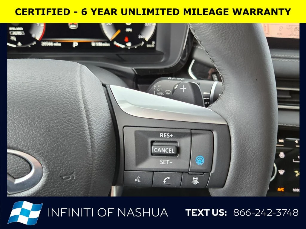 Certified Used 2023 White INFINITI LUXE image 31