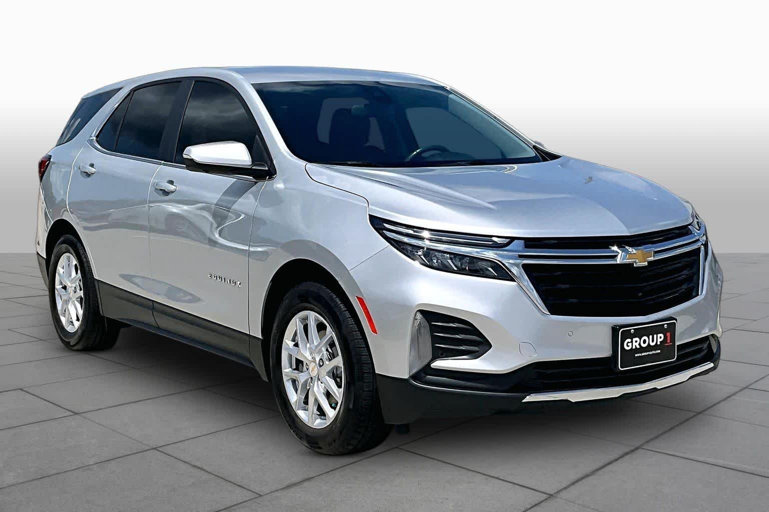 Used 2022 Silver Ice Metallic Chevrolet LT image 3