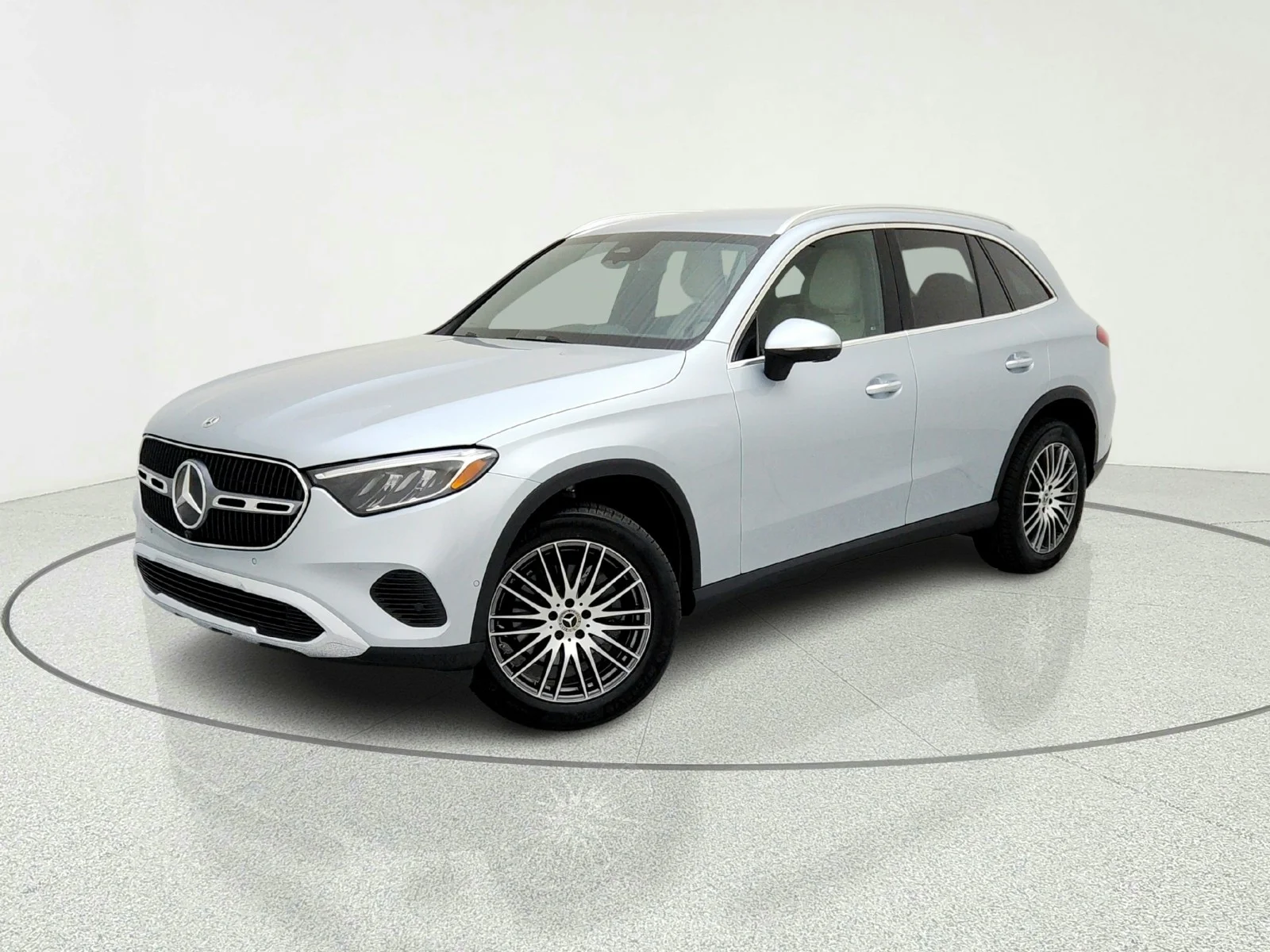 2026 Mercedes-Benz GLC GLC 300's photo