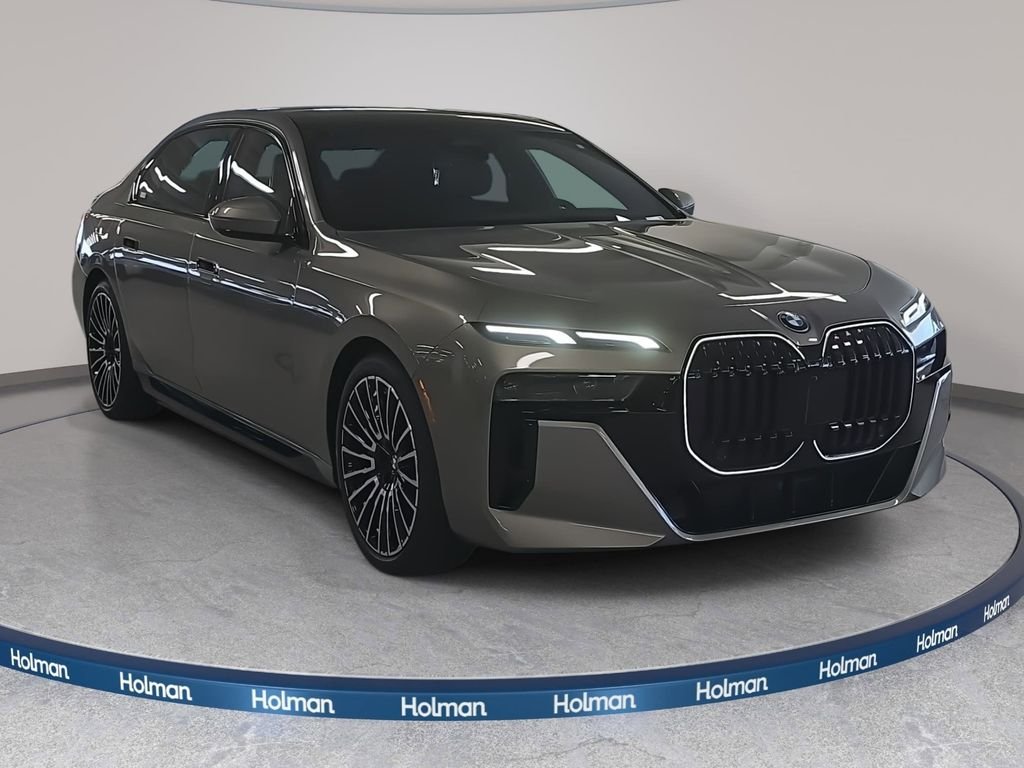 2026 BMW 7 Series 750e - Photo 3
