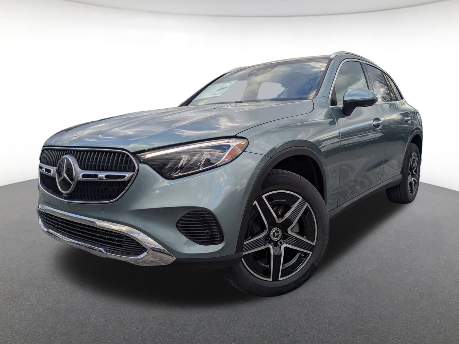 New 2026 Verde Silver Metallic Mercedes-Benz GLC 300 image 37