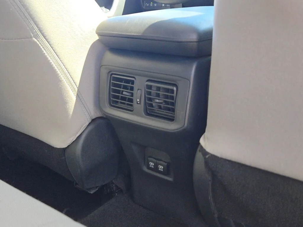 Used 2019 White Toyota XLE image 11