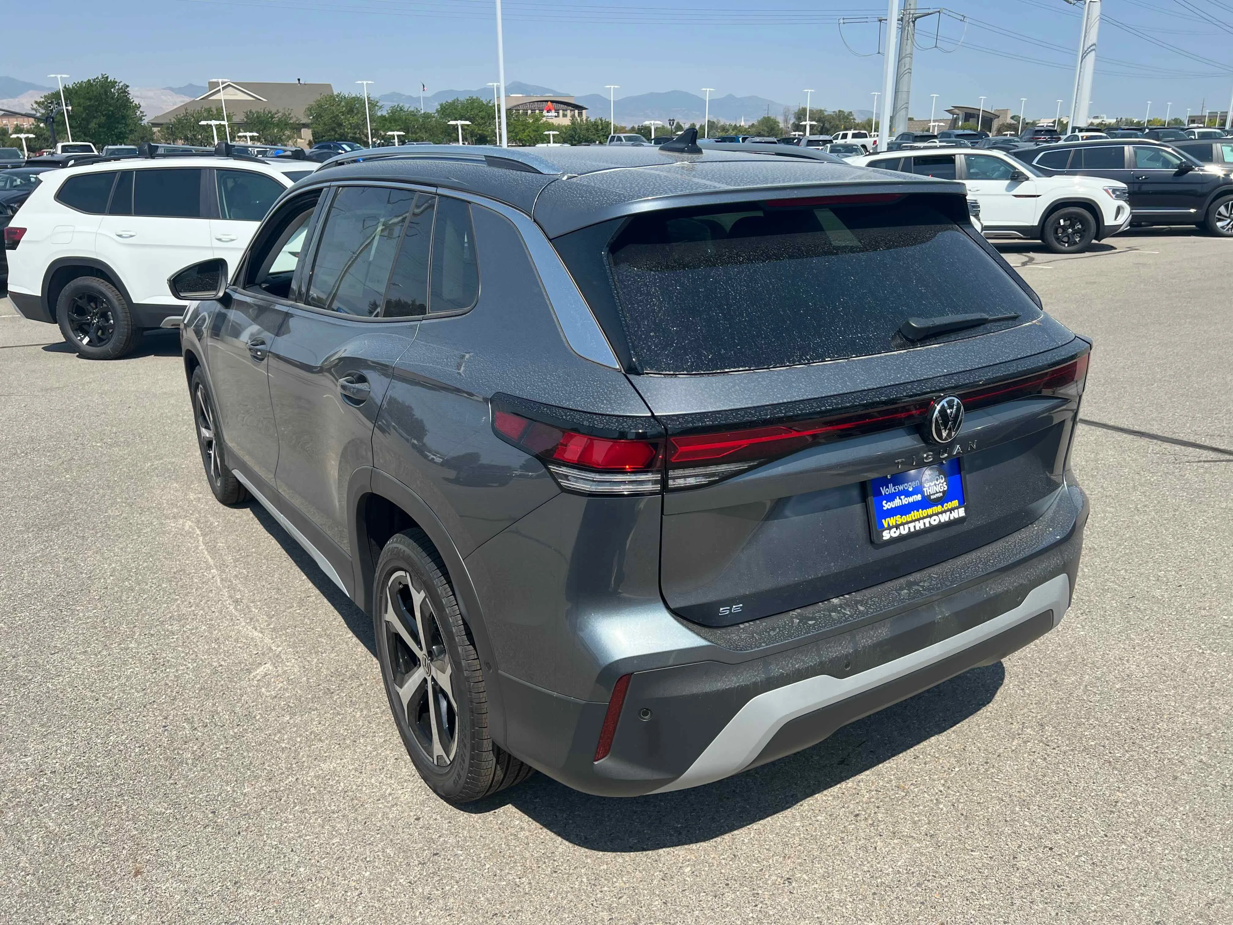 New 2025 Platinum Gray Volkswagen SE image 11